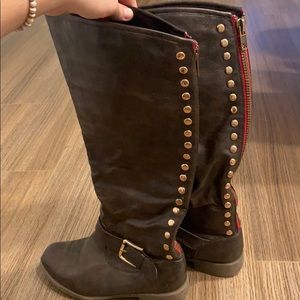 Brown riding boots. Size 8